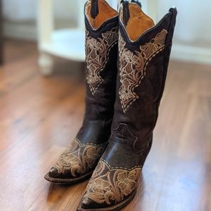 Western floral embroidered boots